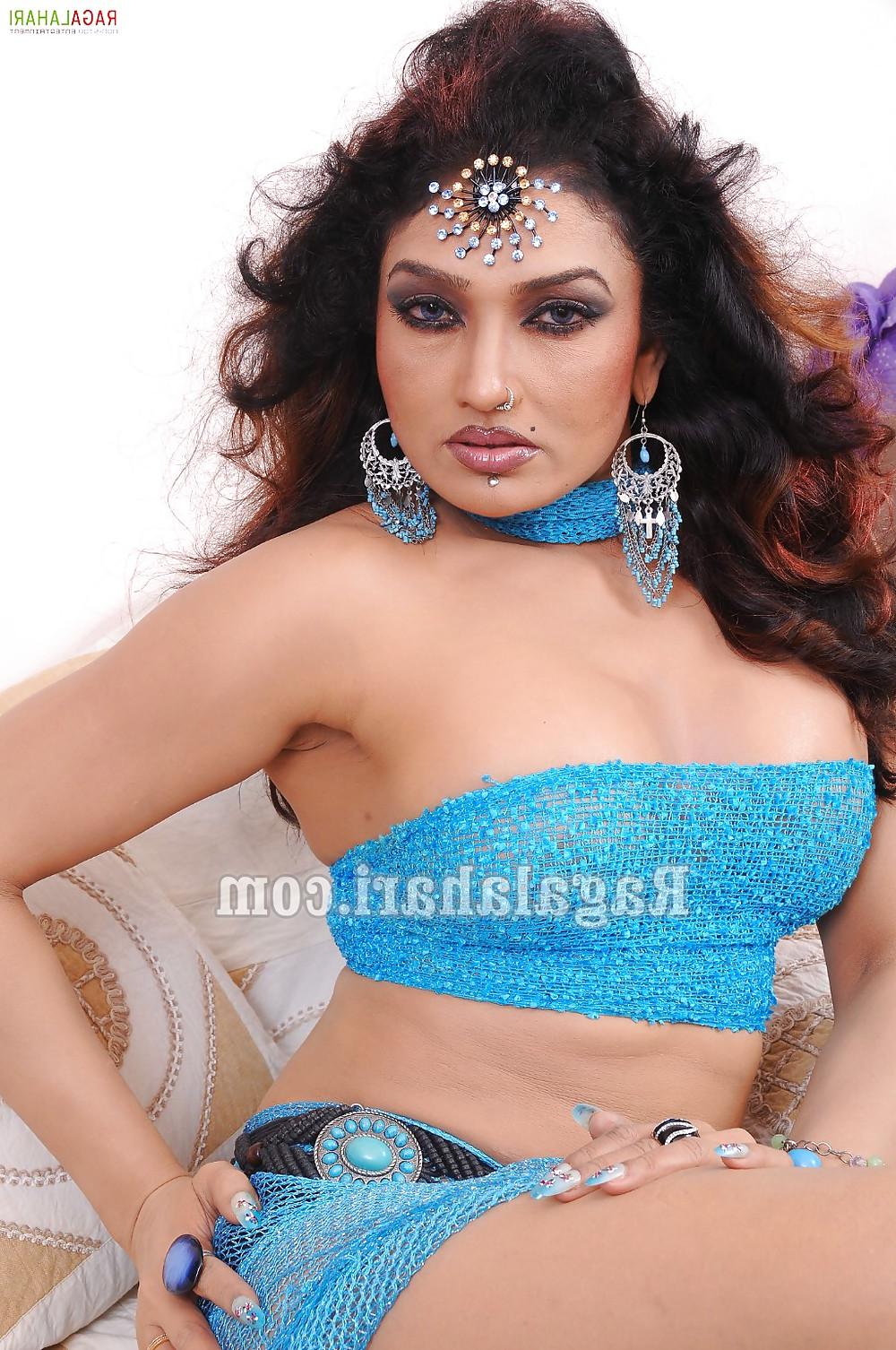 22P Indian cocksucker mature baby