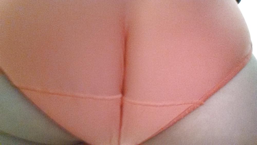 6P Panty wife phone pics 3