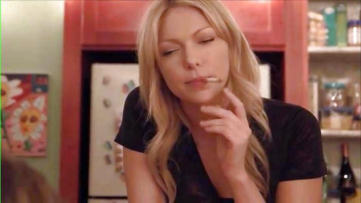 25P Laura Prepon Smoking