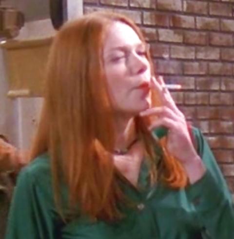 25P Laura Prepon Smoking