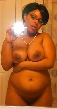21P Big Tit Ebony Poser