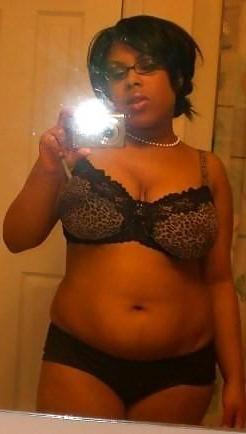 21P Big Tit Ebony Poser