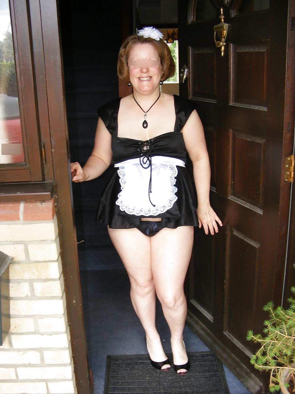24P Slutty maid at the front door