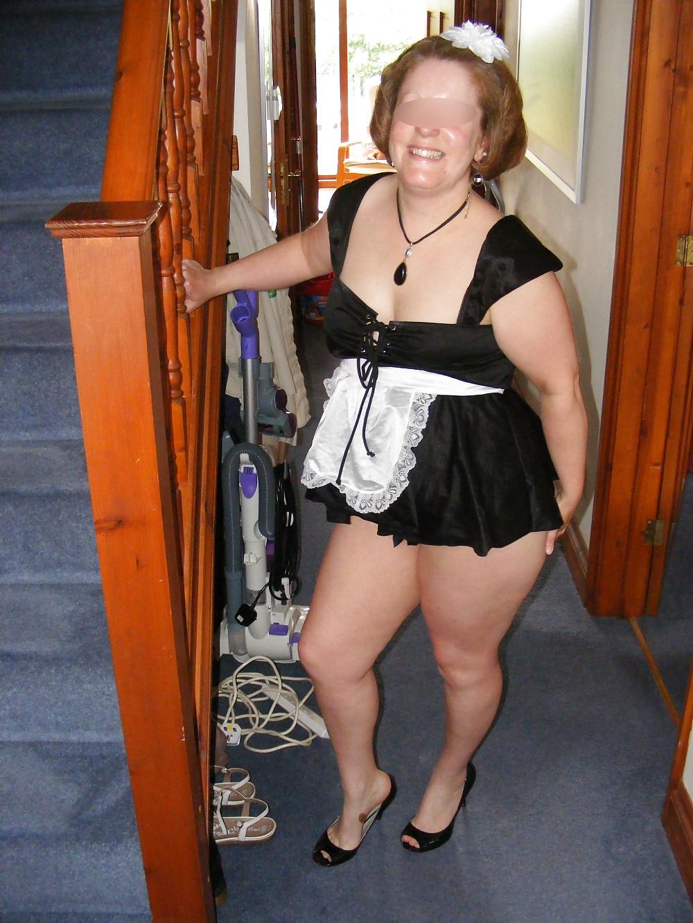 24P Slutty maid at the front door