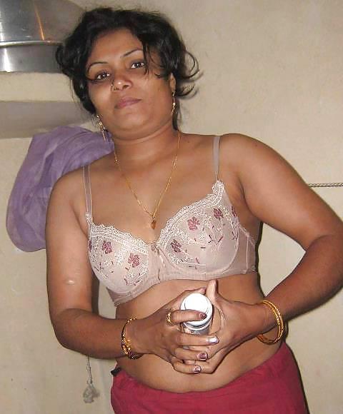 11P INDIAN BOOBS