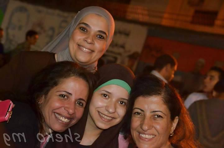 25P Egyptian girl