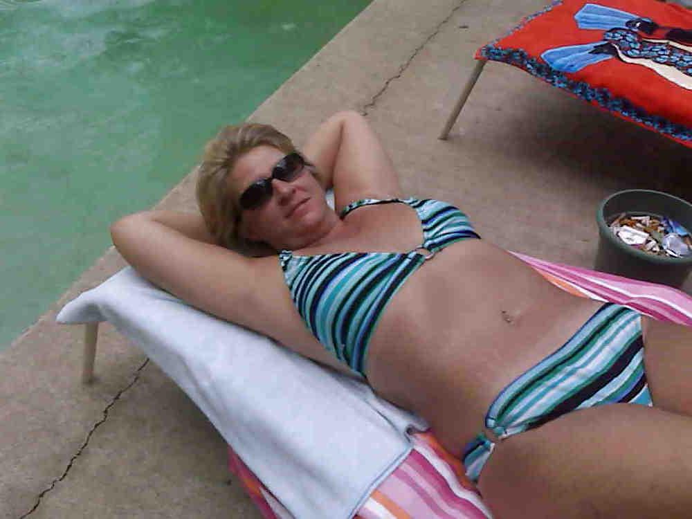 25P Internet women married