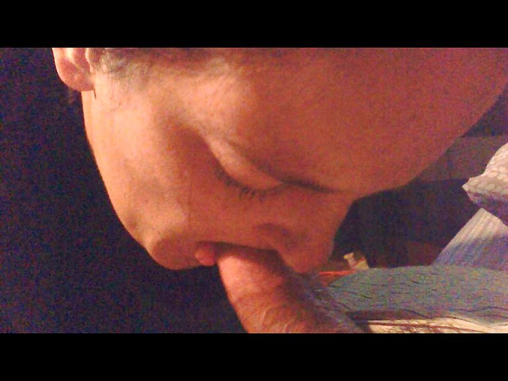 25P Letting his gf suck the sperm out