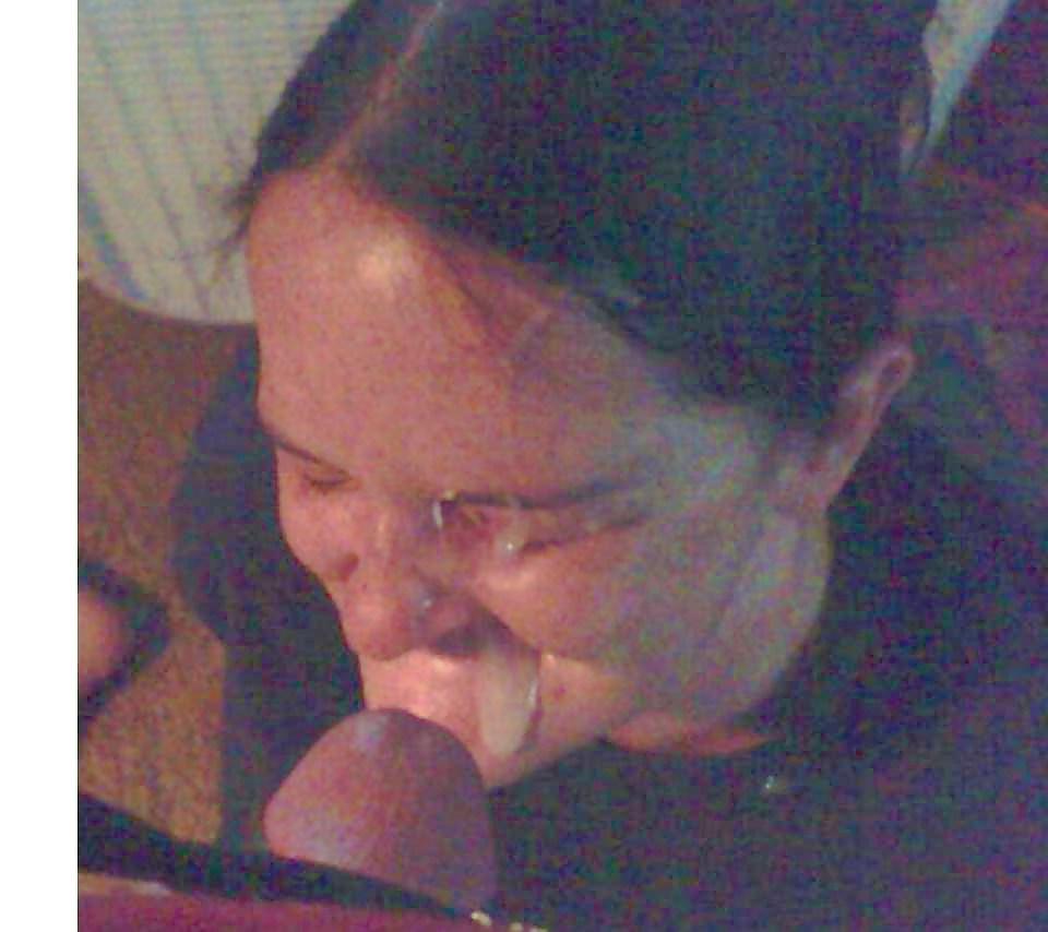 25P Letting his gf suck the sperm out