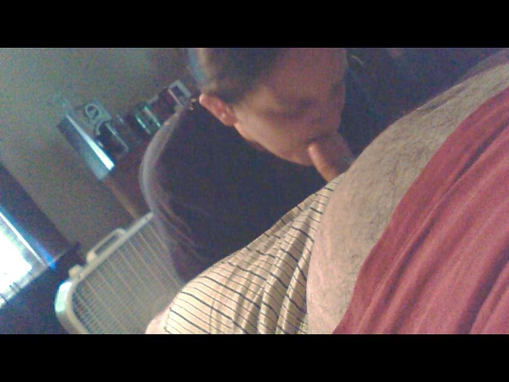 25P Letting his gf suck the sperm out