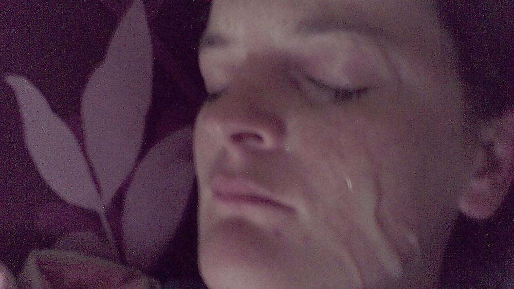 25P Letting his gf suck the sperm out