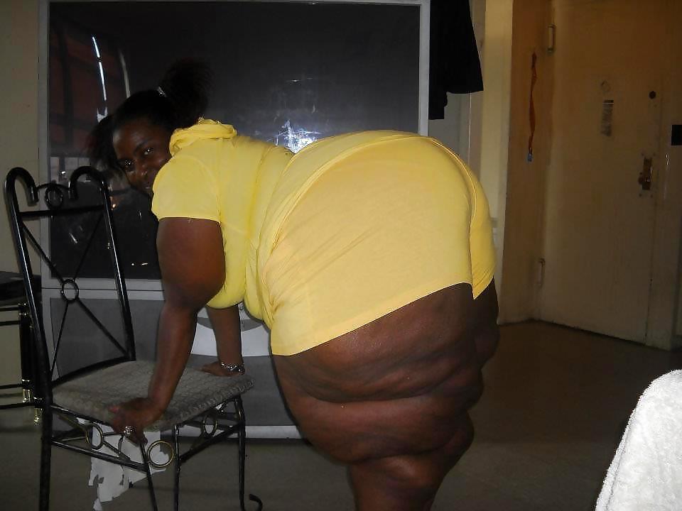 25P Massive butts VI