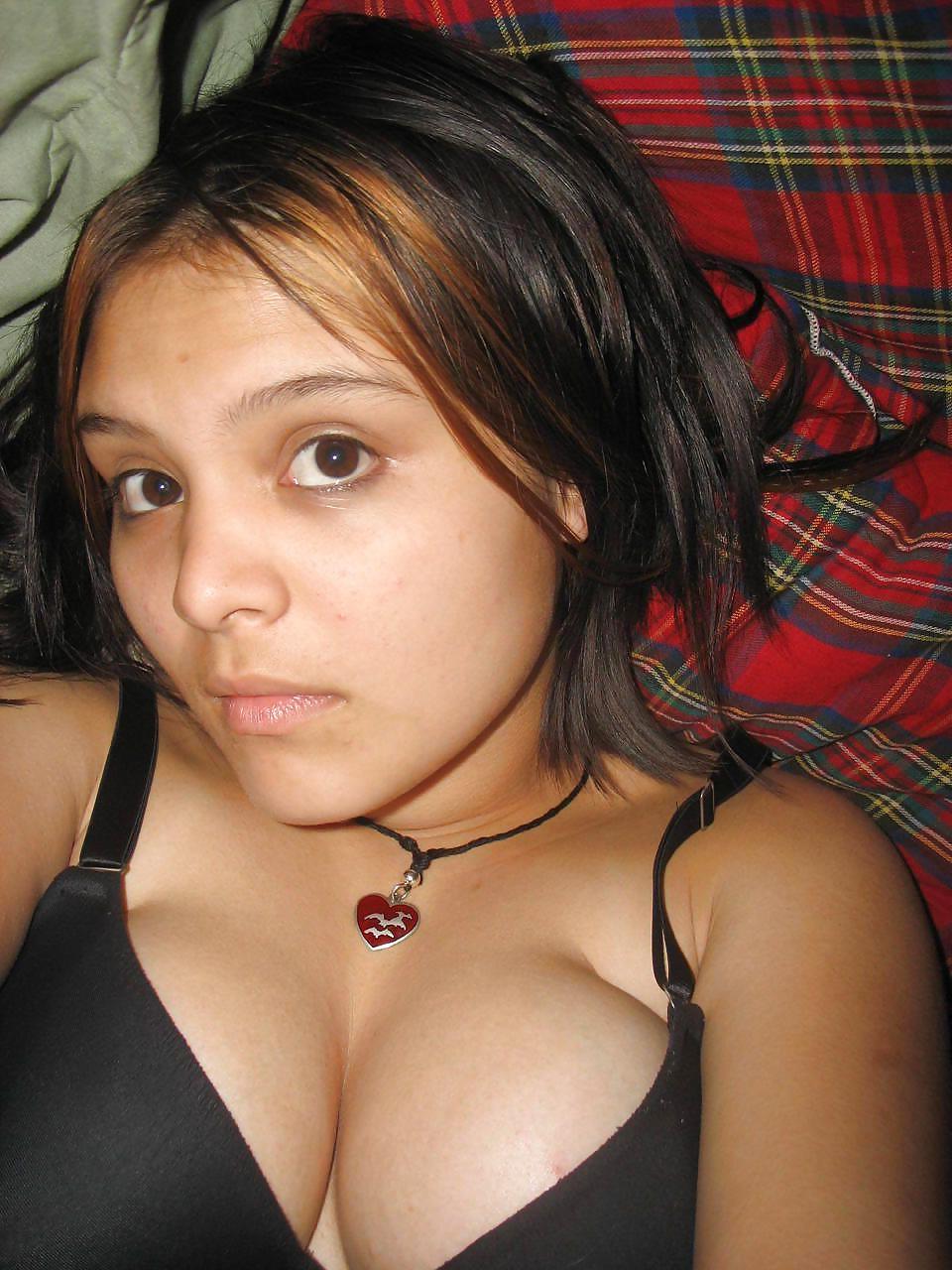 25P Big Boobs Latinas