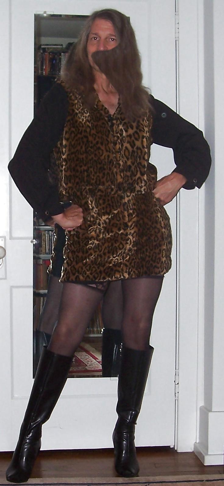 20P Leopard Girl - Puss'n Boots