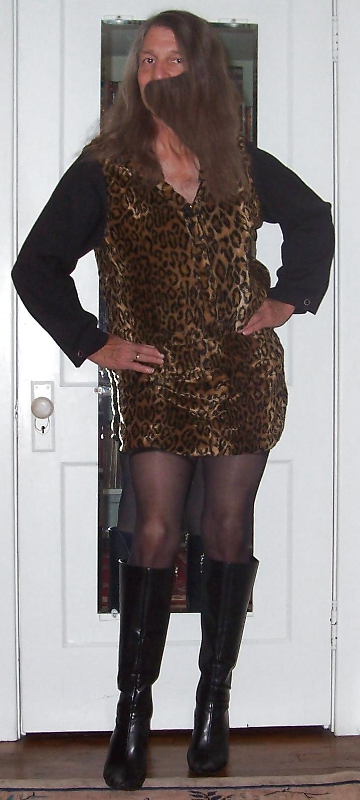 20P Leopard Girl - Puss'n Boots
