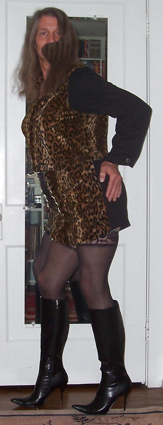 20P Leopard Girl - Puss'n Boots