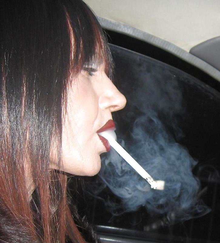21P Smoking Sluts