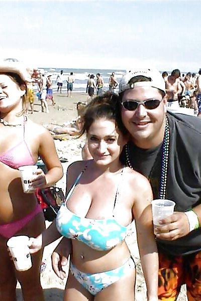 9P Busty Ashley Strips on College Spring Break