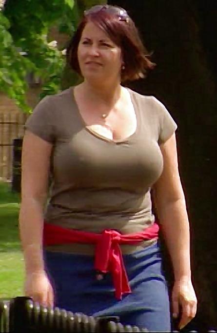 25P Busty Brit Celebs - The Best of The Rest 1