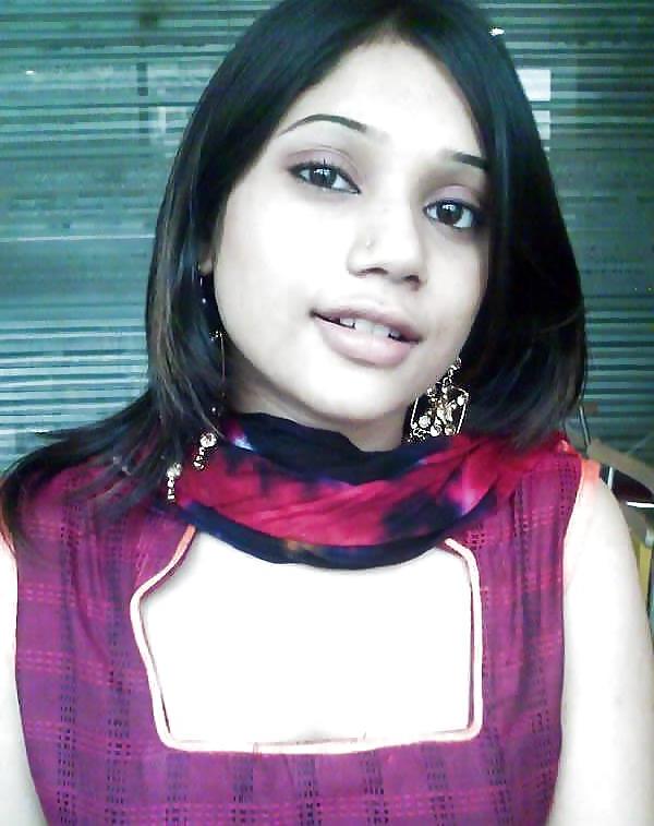 4P Indian Girl Boobs