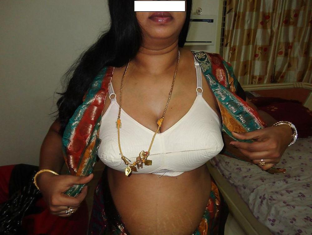 22P Indian bhabhis