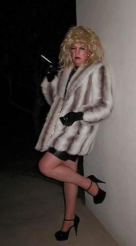 12P Smoking Slut