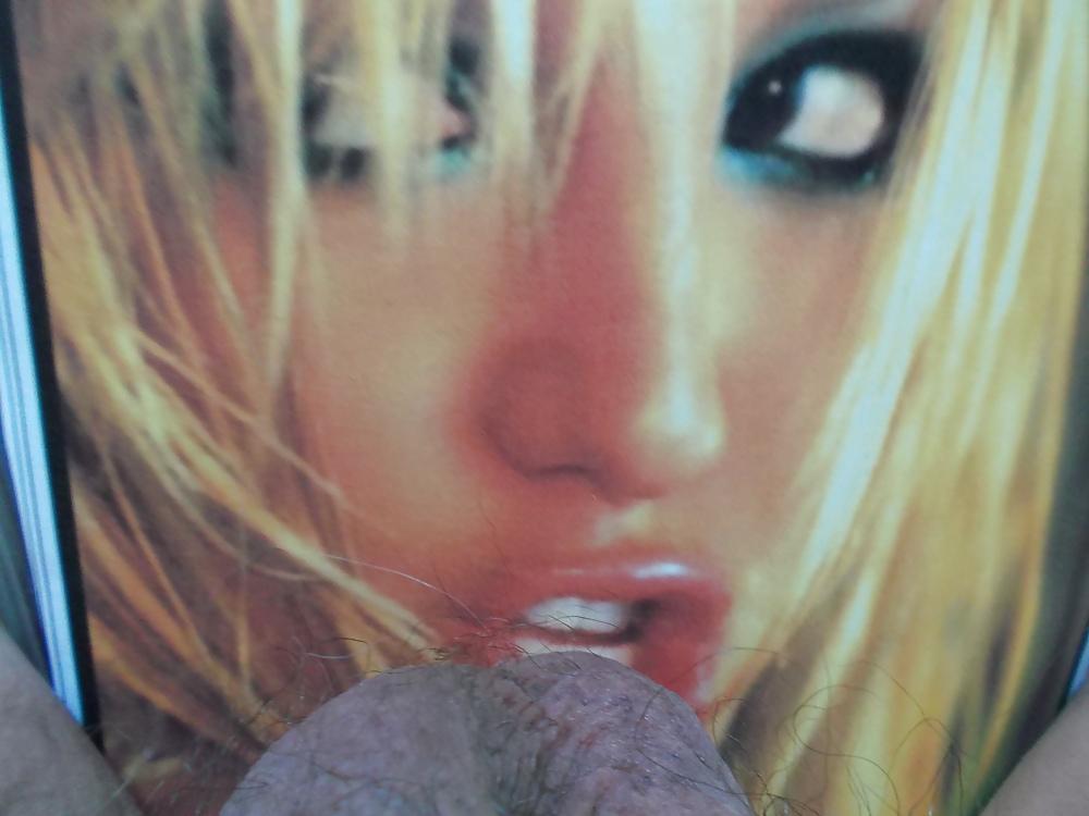 12P Britney Spears: Closeup Cum Drenching