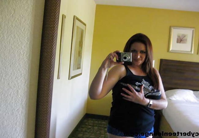 20P Cyber Teen Lounge Ryan Sexy Huge Tits