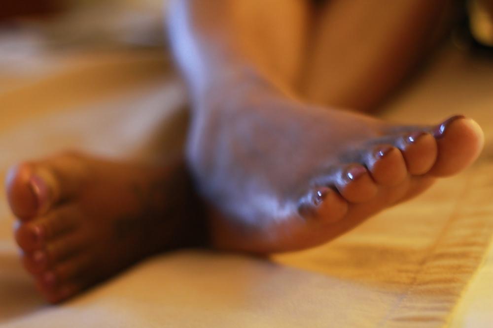 25P Ebony's feet