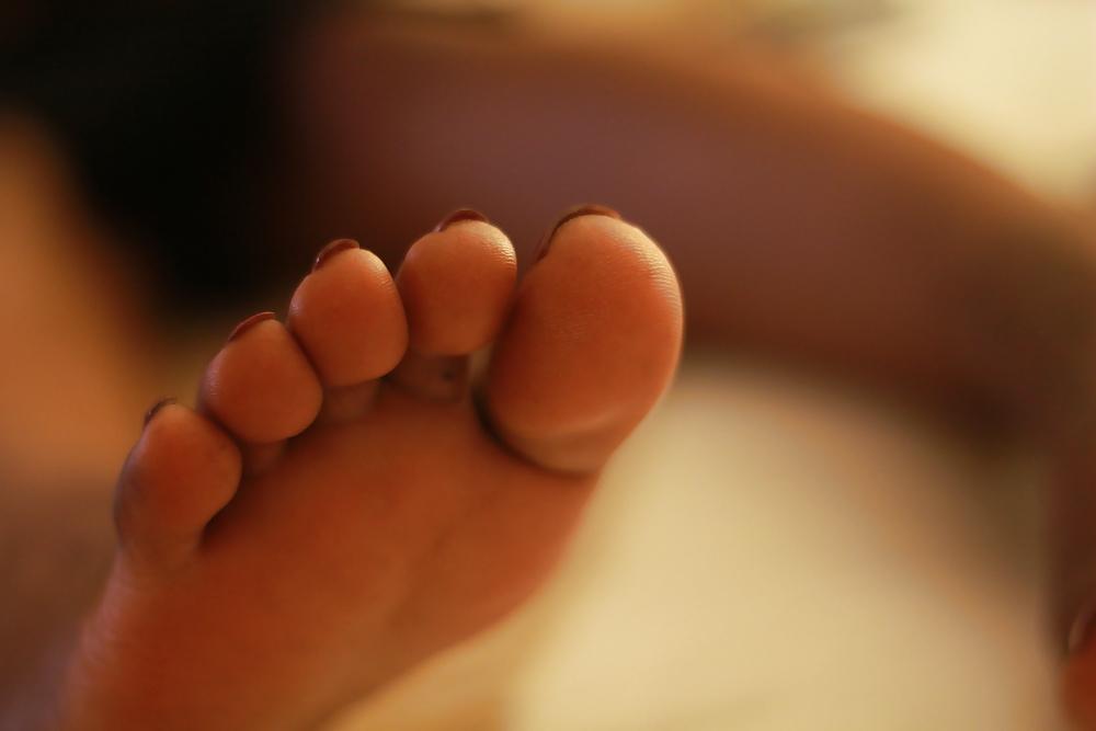 25P Ebony's feet