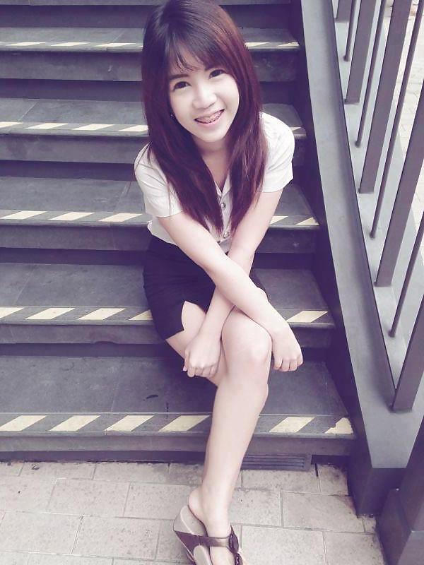 20P Hot Asian Babes 6