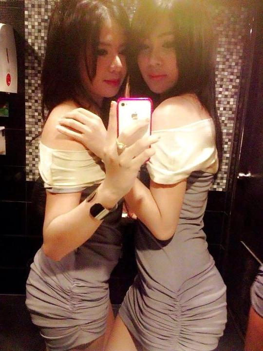 20P Hot Asian Babes 6
