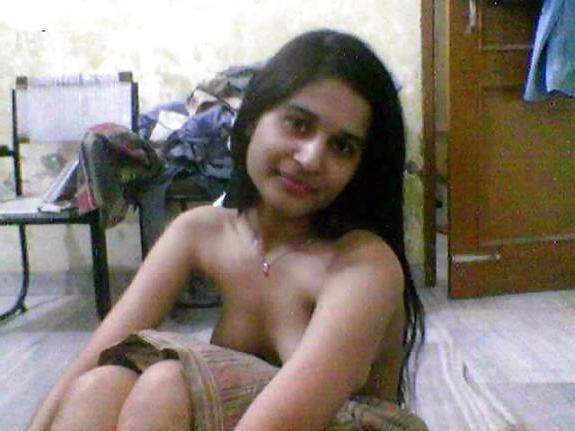 24P Indian Girl Exposing