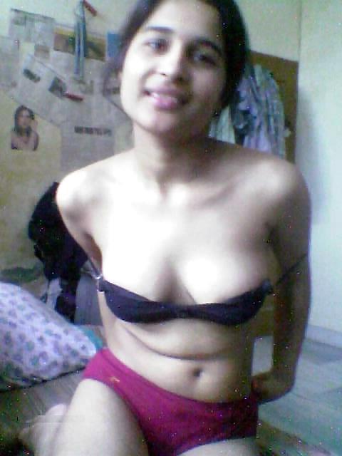24P Indian Girl Exposing