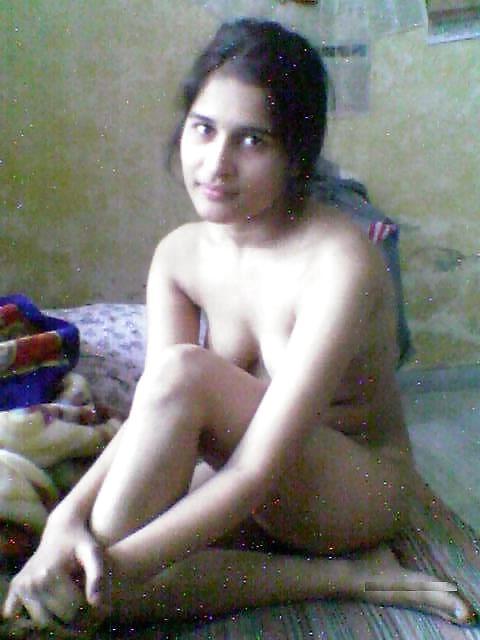 24P Indian Girl Exposing