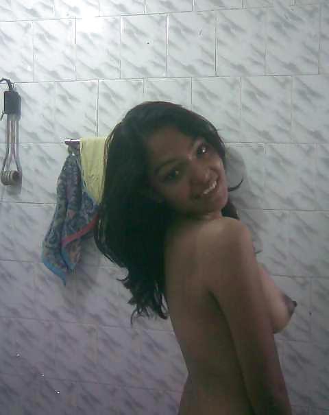 10P Indian Teen Exposing