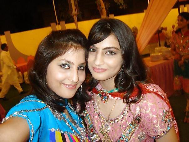 20P Indian School Girls