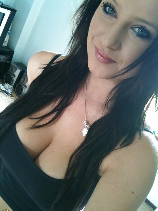 17P Trashbag Maddy MASSIVE TITS HUGE TEEN UDDERS