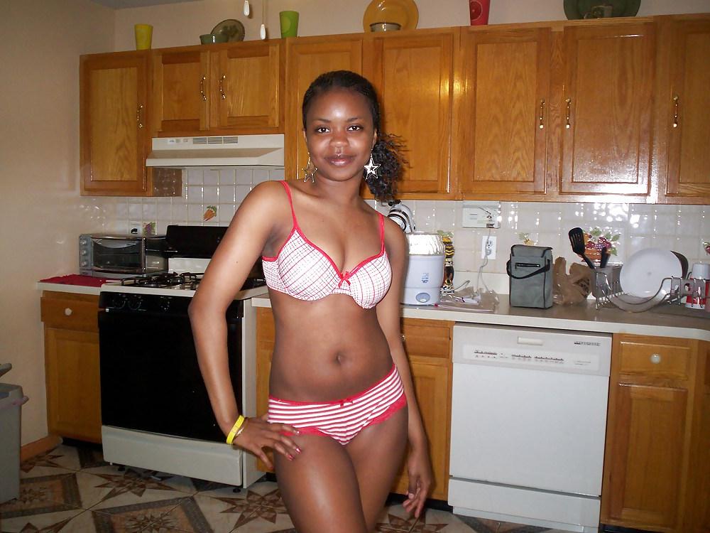 25P Bra Babes 113