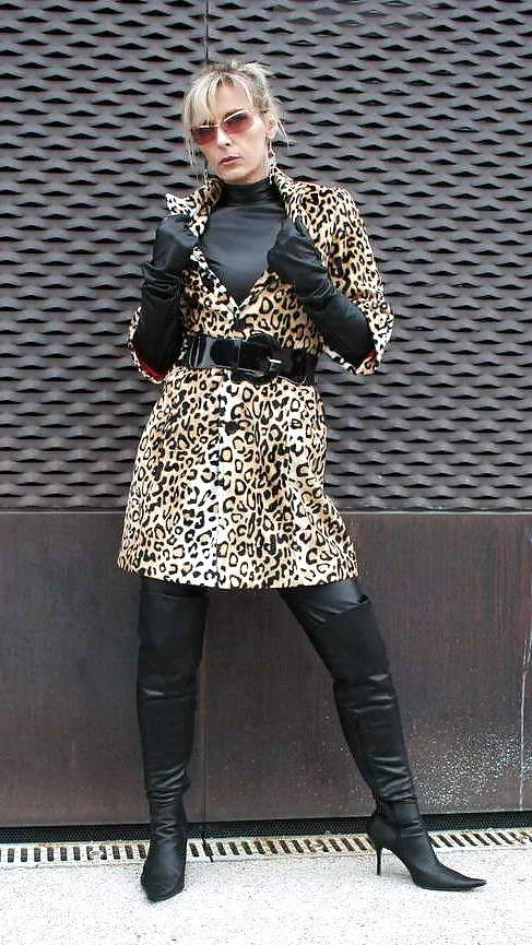 25P ROMY - Super Hot MILF - Queen Of BOOTS...(2)