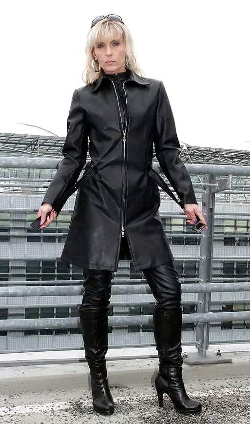 25P ROMY - Super Hot MILF - Queen Of BOOTS...(2)