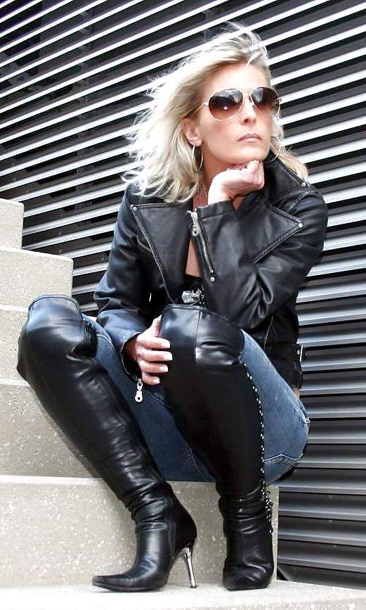 25P ROMY - Super Hot MILF - Queen Of BOOTS...(4)