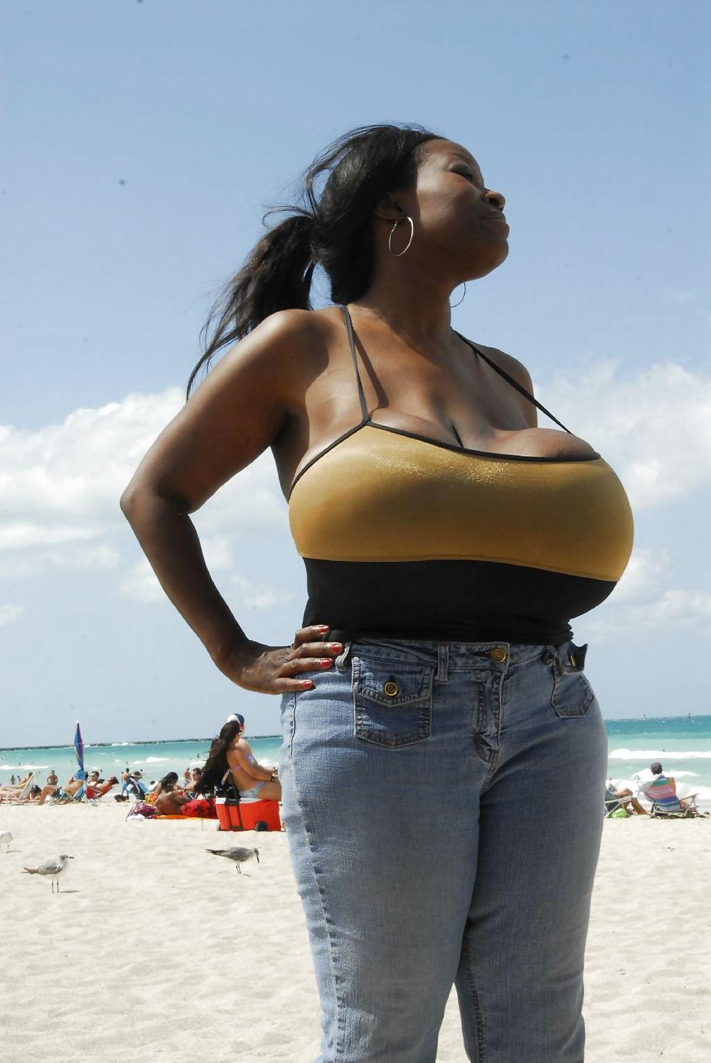 21P HUGE TITS
