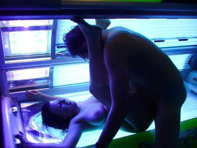 8P Userin kerstinhot im Solarium abgefickt