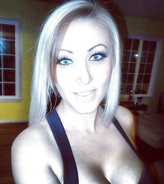 6P Blond with huge tits