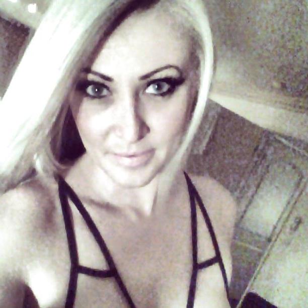 6P Blond with huge tits