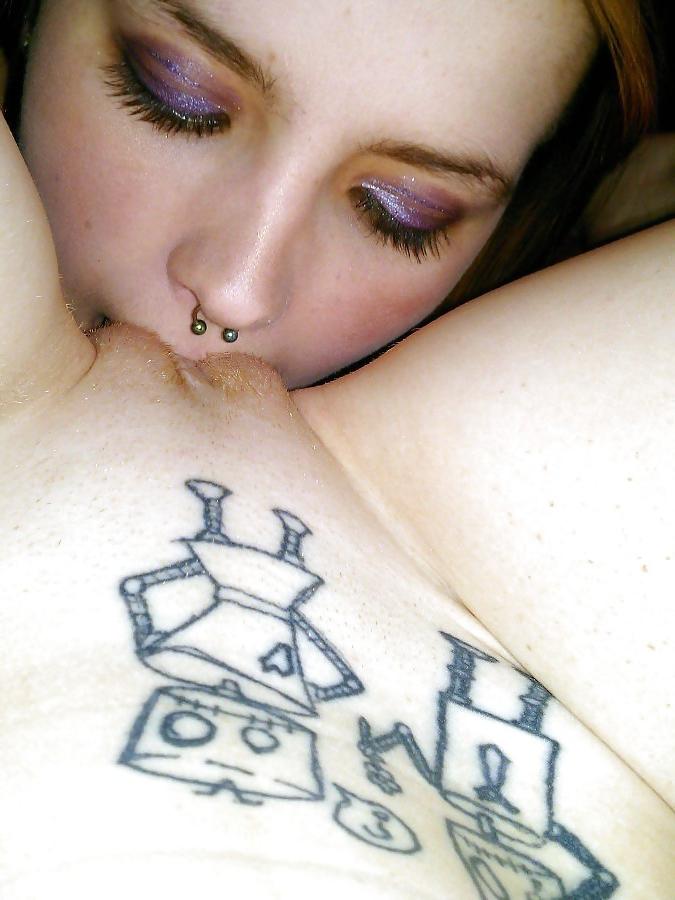 17P Masturbating Hotness