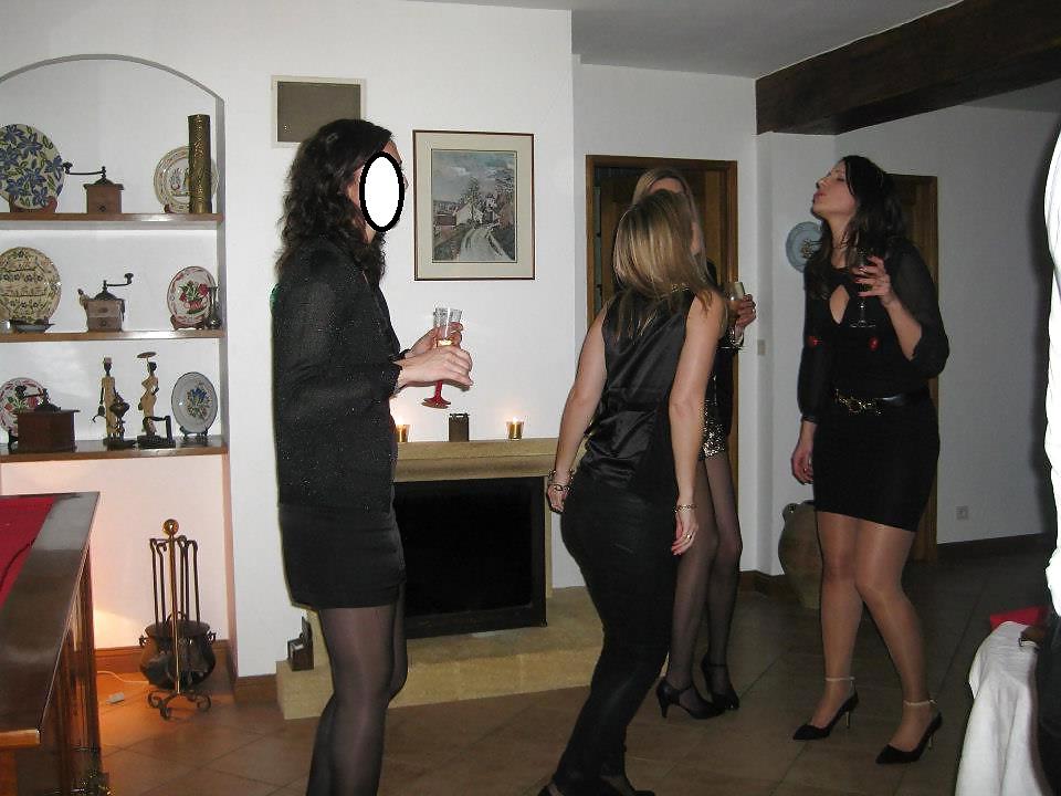 25P Candid teens feet tits ass ballerinas pantyhose boots