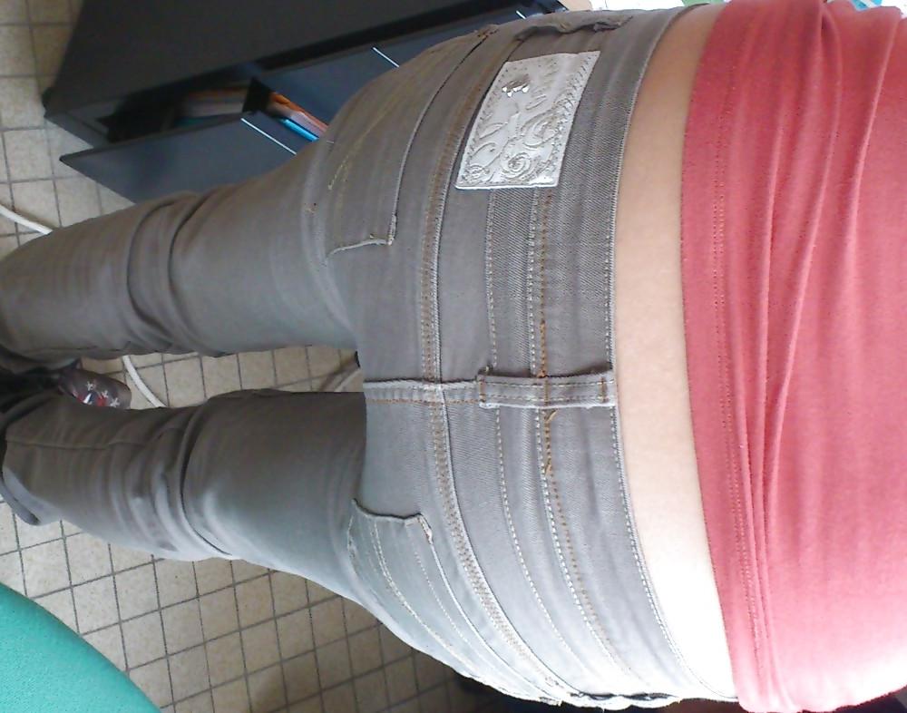 25P Candid teens feet tits ass ballerinas pantyhose boots