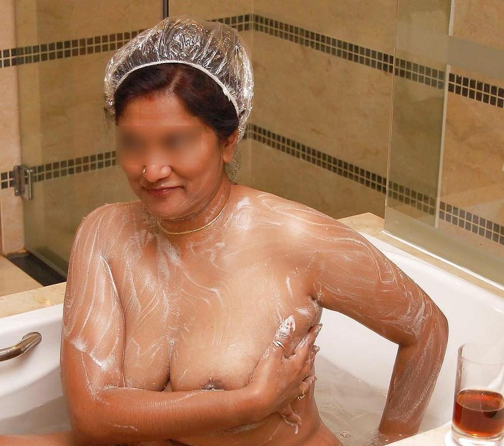 6P Indian aunty 150